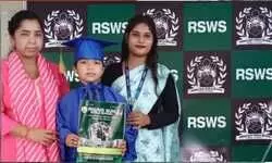 चंदौली:परीक्षा में सर्वोत्तम अंक और उत्कृष्ट प्रदर्शन करने वाले बच्चों को किया गया सम्मानित, रिपोर्ट कार्ड का भी हुआ वितरण...