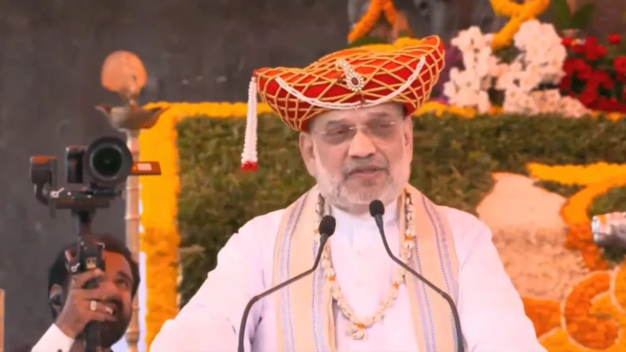 शिवाजी ने पूरे देश को स्वराज का मंत्र दिया, उनके जैसा शौर्य किसी में नहीं- अमित शाह शिवाजी ने पूरे देश को स्वराज का मंत्र दिया, उनके जैसा शौर्य किसी में नहीं- अमित शाह