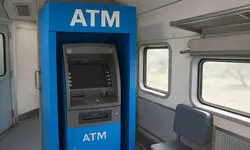चलती ट्रेन में एटीएम से निकाल सकेंगे कैश, रेलवे ने पंचवटी एक्सप्रेस से शुरू किया प्रयोग