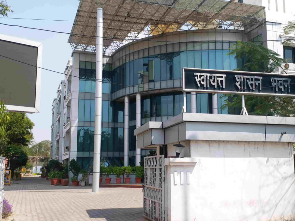 मुलताई (मध्यप्रदेश) में व्यावसायिक भवनों के नक्शे बिना पार्किंग सुविधा के पास होने की समस्या मुलताई (मध्यप्रदेश) में व्यावसायिक भवनों के नक्शे बिना पार्किंग सुविधा के पास होने की समस्या