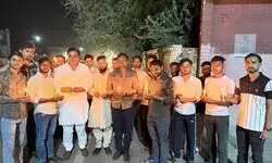 पहलगाम हमले आतंकी हमले के बलिदानों को याद कर निकाला कैंडल मार्च