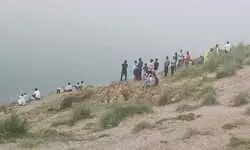 रिजल्ट के बाद गायब हुई इंटर की छात्रा, गंगा नदी किनारे मिली साइकिल,उठाया खौफनाक कदम!गांव में मचा हड़कंप