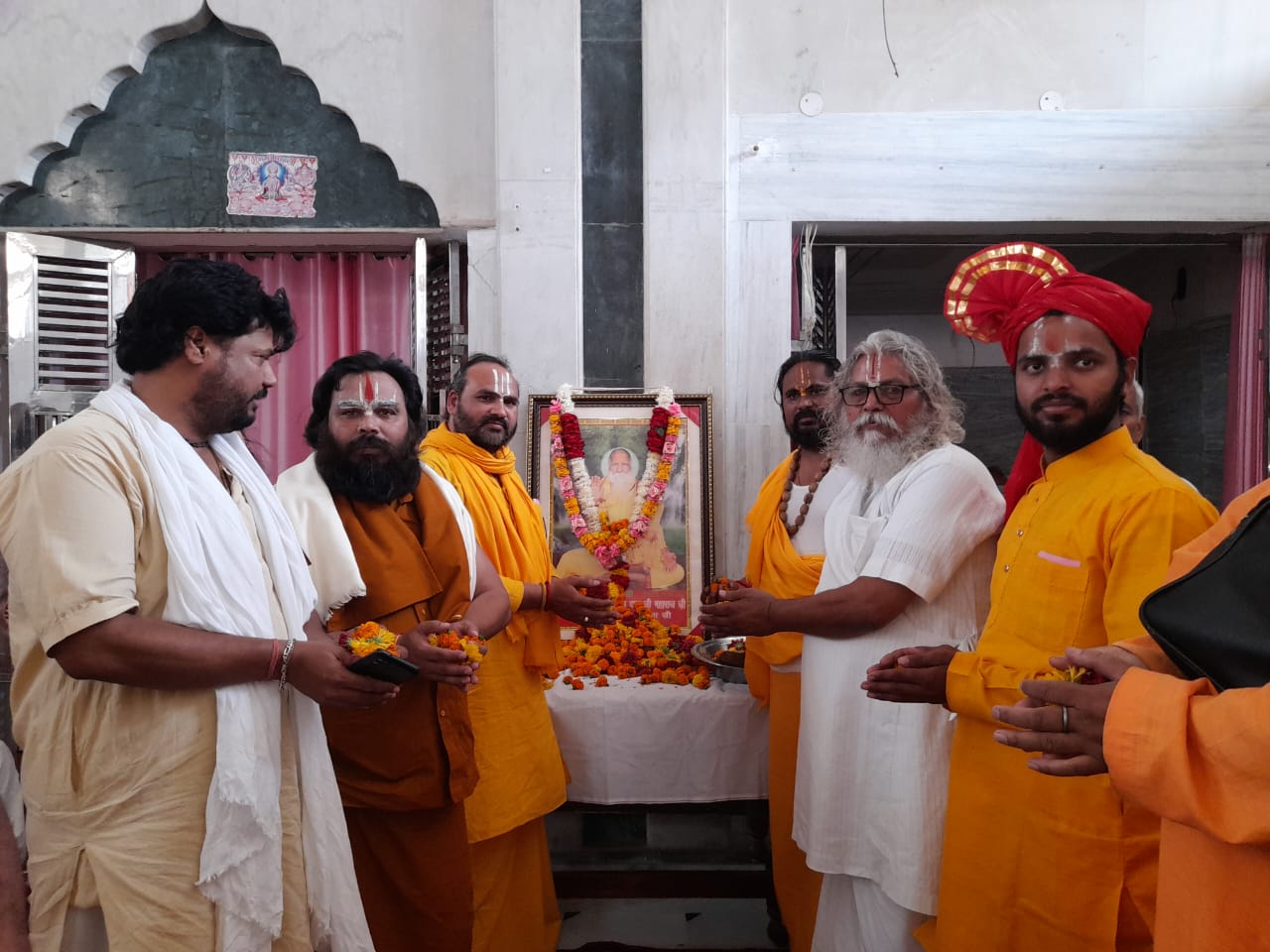 श्यामा सदन मंदिर के पूर्व आचार्य संतगोपालदास की पुण्यतिथि धूमधाम से मनाई गई