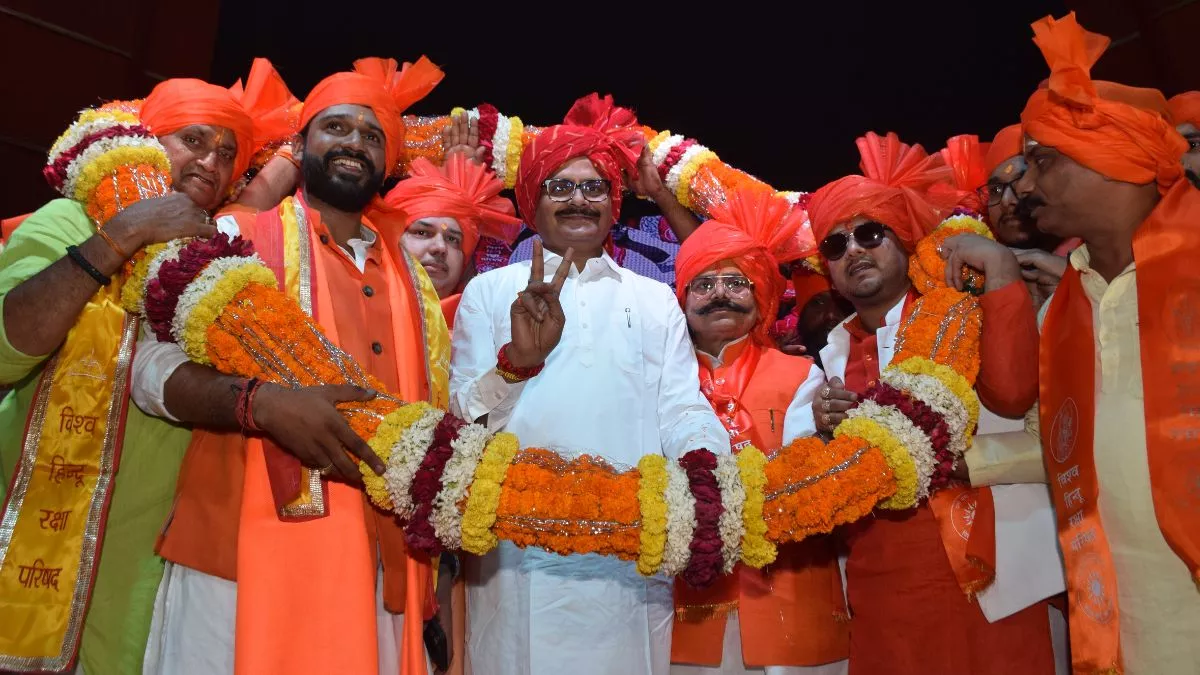विश्व हिंदू रक्षा परिषद ने पारित किया हिंदू राष्ट्र का प्रस्ताव, बंगाल में सम्मेलन करेगा संगठन विश्व हिंदू रक्षा परिषद ने पारित किया हिंदू राष्ट्र का प्रस्ताव, बंगाल में सम्मेलन करेगा संगठन