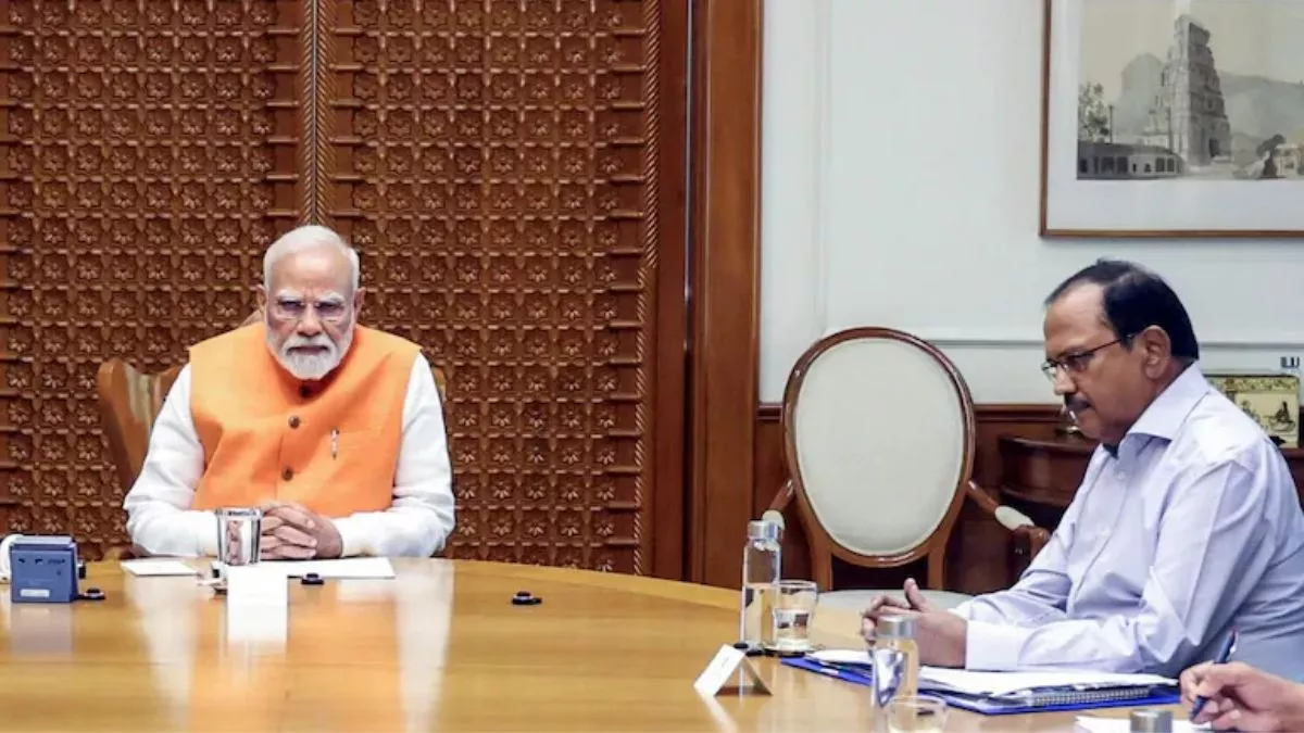 पाकिस्तान पर एक्शन की तैयारी? 24 घंटे में NSA अजीत डोभाल ने पीएम मोदी से दूसरी बार की मुलाकात पाकिस्तान पर एक्शन की तैयारी? 24 घंटे में NSA अजीत डोभाल ने पीएम मोदी से दूसरी बार की मुलाकात