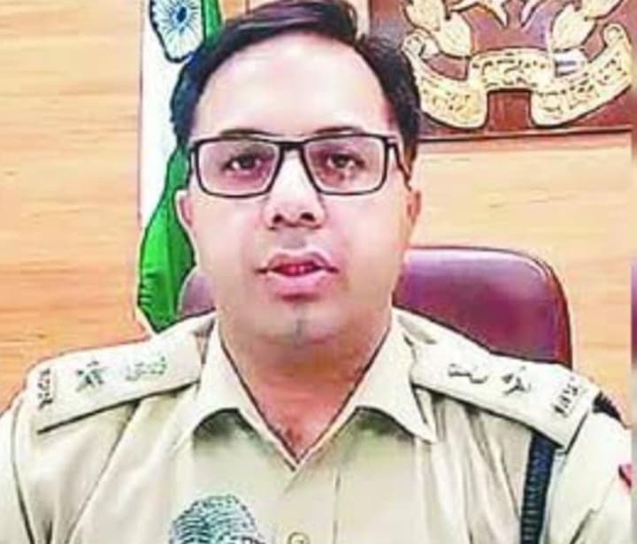 एसएसपी डॉक्टर गौरव ग्रोवर ने रामनगरी का लिया चार्ज एसएसपी डॉक्टर गौरव ग्रोवर ने रामनगरी का लिया चार्ज