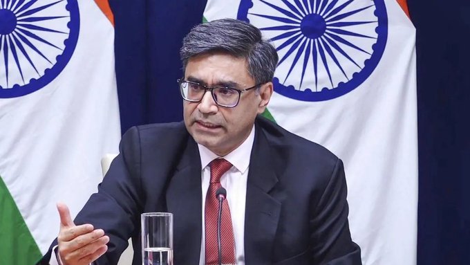 भारत और पाकिस्तान में युद्धविराम (सीजफायर) की घोषणा हो गई है। भारत और पाकिस्तान में युद्धविराम (सीजफायर) की घोषणा हो गई है।