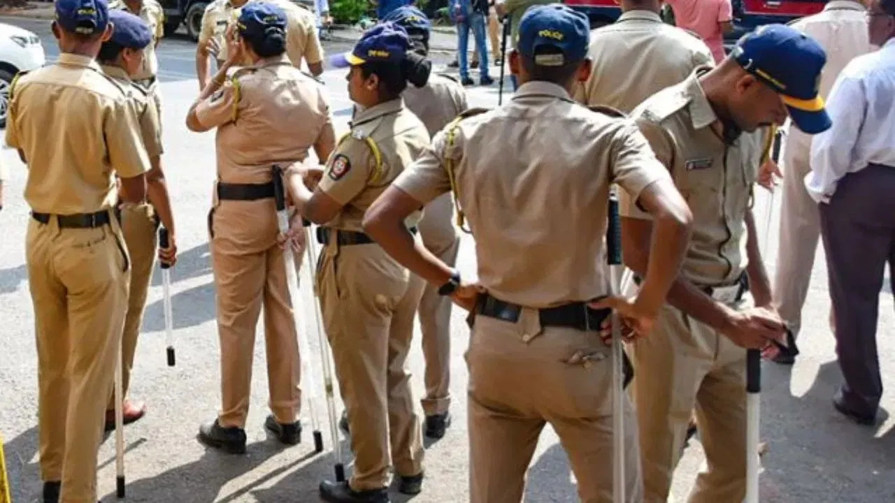 कासगंज में ऑनर किलिंग? प्रेमिका से मिलने पहुंचा शख्स, पिता और भाई ने मार डाला कासगंज में ऑनर किलिंग? प्रेमिका से मिलने पहुंचा शख्स, पिता और भाई ने मार डाला
