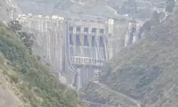 भारत की चिनाब रणनीति से पाकिस्तान की टेंशन बढ़ी, बांधों की फ्लशिंग से पाकिस्तान परेशान! भारत की चिनाब रणनीति से पाकिस्तान की टेंशन बढ़ी, बांधों की फ्लशिंग से पाकिस्तान परेशान!