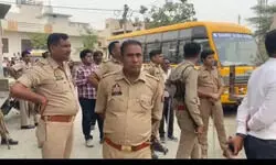 рдмрд╛рдЧрдкрдд рдореЗрдВ рд░рд╛рд╣реБрд▓ рдЦрдЯреНрдЯрд╛ рдХреА рдорд╛рдВ рдХрд╛ рдордХрд╛рди рдзреНрд╡рд╕реНрдд, рд╕реНрдердЧрди рдЖрджреЗрд╢ рднреА рдмреЗрдЕрд╕рд░! рдмрд╛рдЧрдкрдд рдореЗрдВ рд░рд╛рд╣реБрд▓ рдЦрдЯреНрдЯрд╛ рдХреА рдорд╛рдВ рдХрд╛ рдордХрд╛рди рдзреНрд╡рд╕реНрдд, рд╕реНрдердЧрди рдЖрджреЗрд╢ рднреА рдмреЗрдЕрд╕рд░!