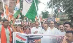ऑपरेशन सिंदूर की गूंज पर कमालपुर में निकली गर्व की तिरंगा यात्रा ऑपरेशन सिंदूर की गूंज पर कमालपुर में निकली गर्व की तिरंगा यात्रा