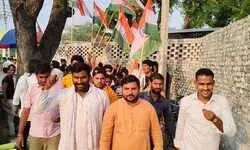 рдХреБрдореНрд╣рд╛рд╡рд░ рдмрд╛рдЬрд╛рд░ рдореЗрдВ рд╡реАрд░ рд╕реИрдирд┐рдХреЛрдВ рдХреЗ рд╕рдореНрдорд╛рди рдореЗрдВ рдирд┐рдХрд╛рд▓реА рддрд┐рд░рдВрдЧрд╛ рдпрд╛рддреНрд░рд╛ рдХреБрдореНрд╣рд╛рд╡рд░ рдмрд╛рдЬрд╛рд░ рдореЗрдВ рд╡реАрд░ рд╕реИрдирд┐рдХреЛрдВ рдХреЗ рд╕рдореНрдорд╛рди рдореЗрдВ рдирд┐рдХрд╛рд▓реА рддрд┐рд░рдВрдЧрд╛ рдпрд╛рддреНрд░рд╛