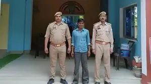 तेज़ रफ्तार मिट्टी लदे ट्रैक्टर ने ली ग्रामीण की जान, अवैध खनन के खिलाफ भड़के लोग तेज़ रफ्तार मिट्टी लदे ट्रैक्टर ने ली ग्रामीण की जान, अवैध खनन के खिलाफ भड़के लोग