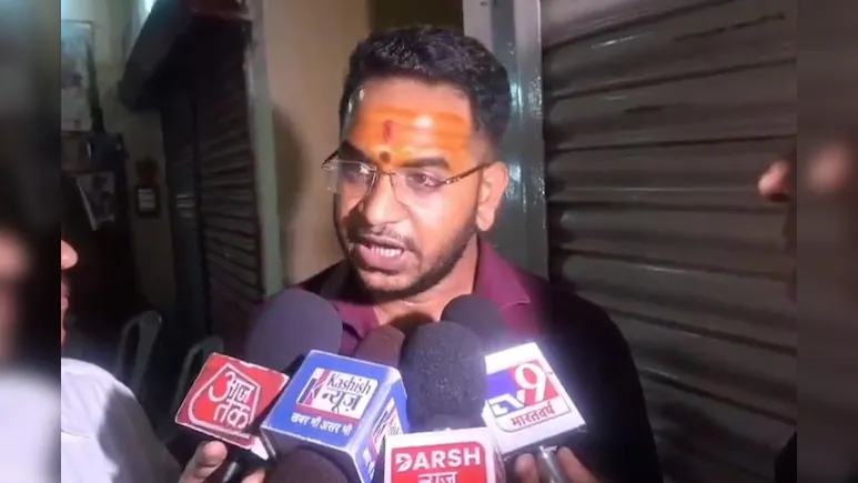 मैं बहन के हर फैसले के साथ खड़ा... तेज प्रताप की गर्लफ्रेंड अनुष्का के भाई ने लालू परिवार को चेताया मैं बहन के हर फैसले के साथ खड़ा... तेज प्रताप की गर्लफ्रेंड अनुष्का के भाई ने लालू परिवार को चेताया