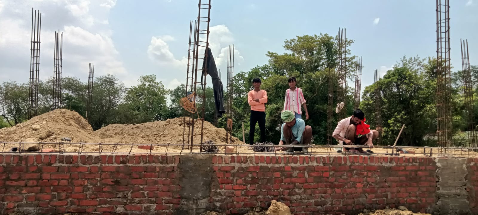 समाज के लिए एक संदेश: खुशियों के लिए दिल चाहिए, पैसा नहीं समाज के लिए एक संदेश: खुशियों के लिए दिल चाहिए, पैसा नहीं