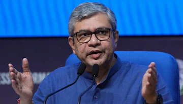 देश के करोड़ों किसानों को पीएम मोदी का बड़ा तोहफा, धान की MSP में बड़ी बढ़ोतरी, KCC को लेकर भी खुशखबरी देश के करोड़ों किसानों को पीएम मोदी का बड़ा तोहफा, धान की MSP में बड़ी बढ़ोतरी, KCC को लेकर भी खुशखबरी
