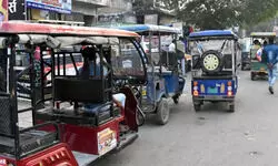 UP में ई रिक्शा, ओला-उबर चलाने वालों के लिए नए नियम! करने होंगे ये जरूरी काम