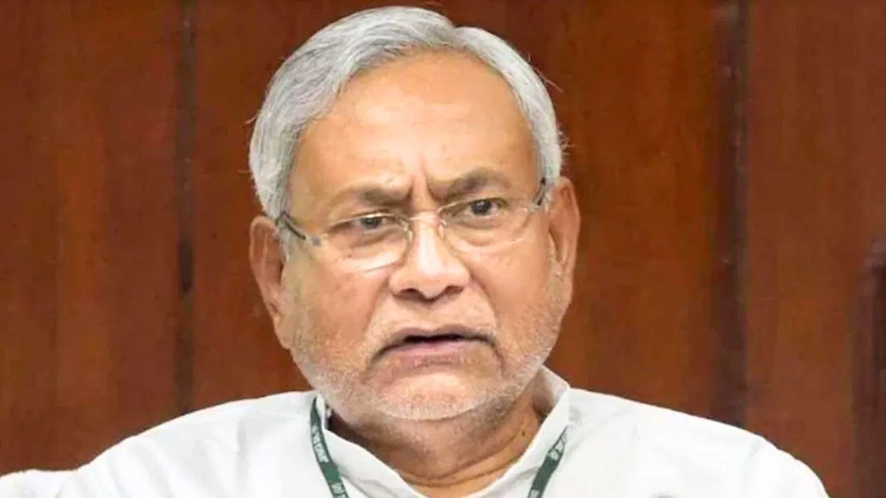 नीतीश सरकार ने उच्च जातियों के विकास के लिए बनाया आयोग नीतीश सरकार ने उच्च जातियों के विकास के लिए बनाया आयोग
