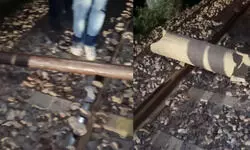 शामली होते हुए सहारनपुर जाने वाली ट्रेन को पलटाने की साजिश की गई, ट्रैक पर रखे लोहे व सीमेंट के पाइप, इमरजेंसी ब्रेक लगाकर रोकी गाड़ी