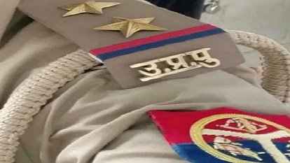 वाराणसी में चली तबादला एक्सप्रेस, सीमावर्ती चौकियों पर तैनात 83 पुलिस कर्मियों को हटाया गया वाराणसी में चली तबादला एक्सप्रेस, सीमावर्ती चौकियों पर तैनात 83 पुलिस कर्मियों को हटाया गया