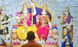 рдЕрдпреЛрдзреНрдпрд╛ рдореЗрдВ рдкрд░рд┐рд╡рд╛рд░ рд╕рдВрдЧ рд╡рд┐рд░рд╛рдЬреЗ рд░рд╛рдЬрд╛ рд░рд╛рдо, рд╣реЛ рд░рд╣реА рдкреНрд░рд╛рдг рдкреНрд░рддрд┐рд╖реНрдард╛ рдРрд╕рд╛ рд╣реИ рд░рд╛рдо рджрд░рдмрд╛рд░ рдЕрдпреЛрдзреНрдпрд╛ рдореЗрдВ рдкрд░рд┐рд╡рд╛рд░ рд╕рдВрдЧ рд╡рд┐рд░рд╛рдЬреЗ рд░рд╛рдЬрд╛ рд░рд╛рдо, рд╣реЛ рд░рд╣реА рдкреНрд░рд╛рдг рдкреНрд░рддрд┐рд╖реНрдард╛ рдРрд╕рд╛ рд╣реИ рд░рд╛рдо рджрд░рдмрд╛рд░