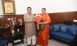 चंदौली से कोलकाता ग्रीनफील्ड एक्सप्रेसवे को मिली सांसद साधना सिंह की शुभकामनाएं — केंद्रीय मंत्री नितिन गडकरी से मिलकर रखीं कल्वर्ट निर्माण और मुआवज़े की माँगें