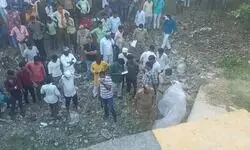 अज्ञात व्यक्ति का पुराना सड़ा हुआ शव बरामद अज्ञात व्यक्ति का पुराना सड़ा हुआ शव बरामद