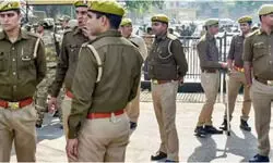 बदायूं में मामी को लेकर फरार हुआ भांजा, गहने और पैसे भी हुए गायब, पुलिस ने दर्ज किया केस बदायूं में मामी को लेकर फरार हुआ भांजा, गहने और पैसे भी हुए गायब, पुलिस ने दर्ज किया केस