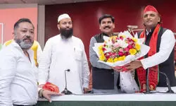 पीएम मोदी के नक्शेकदम पर अखिलेश यादव, 2027 से पहले सपा को क्यों याद आए पसमांदा मुसलमान पीएम मोदी के नक्शेकदम पर अखिलेश यादव, 2027 से पहले सपा को क्यों याद आए पसमांदा मुसलमान