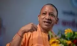 चाचा-भतीजा झोला लेकर वसूली पर निकल जाते थे, आज बिना भेदभाव हुई भर्ती.. सीएम योगी का सपा पर हमला चाचा-भतीजा झोला लेकर वसूली पर निकल जाते थे, आज बिना भेदभाव हुई भर्ती.. सीएम योगी का सपा पर हमला