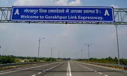 खुल गया गोरखपुर लिंक एक्सप्रेस वे, अब 3.5 घंटे में पहुंचेंगे लखनऊ, दिल्ली से बिहार का सफर होगा आसान खुल गया गोरखपुर लिंक एक्सप्रेस वे, अब 3.5 घंटे में पहुंचेंगे लखनऊ, दिल्ली से बिहार का सफर होगा आसान