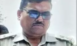 बरेली -फरीदपुर थाने में 10 हजार रुपये रिश्वत लेते दरोगा गिरफ्तार, एंटी करप्शन टीम ने की कार्रवाई बरेली -फरीदपुर थाने में 10 हजार रुपये रिश्वत लेते दरोगा गिरफ्तार, एंटी करप्शन टीम ने की कार्रवाई