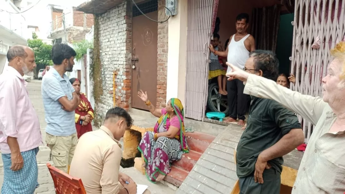 बस्ती : बंदरों के कारण टूटा तार, युवक की करंट लगने से मौत बस्ती : बंदरों के कारण टूटा तार, युवक की करंट लगने से मौत