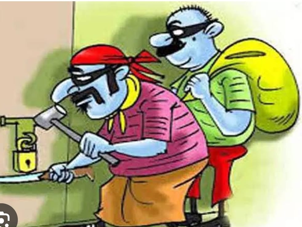 चंदौली: मुगलसराय में बेखौफ चोरों का आतंक, पुलिस बेबस—पांच बड़ी वारदातें,करीब 50 लाख की चोरी चंदौली: मुगलसराय में बेखौफ चोरों का आतंक, पुलिस बेबस—पांच बड़ी वारदातें,करीब 50 लाख की चोरी