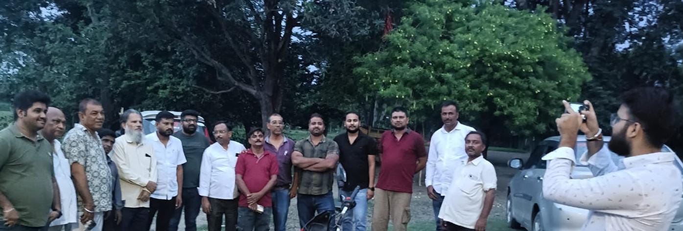 नन्हें-मुन्नों की मुस्कान में मना अब्दुल वहीद का जन्मदिन, ग्रामीण अंचल में पत्रकारों ने दिया मानवता का संदेश नन्हें-मुन्नों की मुस्कान में मना अब्दुल वहीद का जन्मदिन, ग्रामीण अंचल में पत्रकारों ने दिया मानवता का संदेश