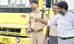 चंदौली में परिवहन विभाग की सख्ती: 4 अनफिट स्कूल बसों का काटा गया चालान, सुरक्षा मानकों की हो रही सघन जांच