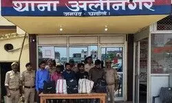 शराब तस्करी पर बड़ा प्रहार: अलीनगर पुलिस और आरपीएफ की संयुक्त कार्रवाई में 57 लीटर अवैध शराब बरामद, 5 गिरफ्तार शराब तस्करी पर बड़ा प्रहार: अलीनगर पुलिस और आरपीएफ की संयुक्त कार्रवाई में 57 लीटर अवैध शराब बरामद, 5 गिरफ्तार
