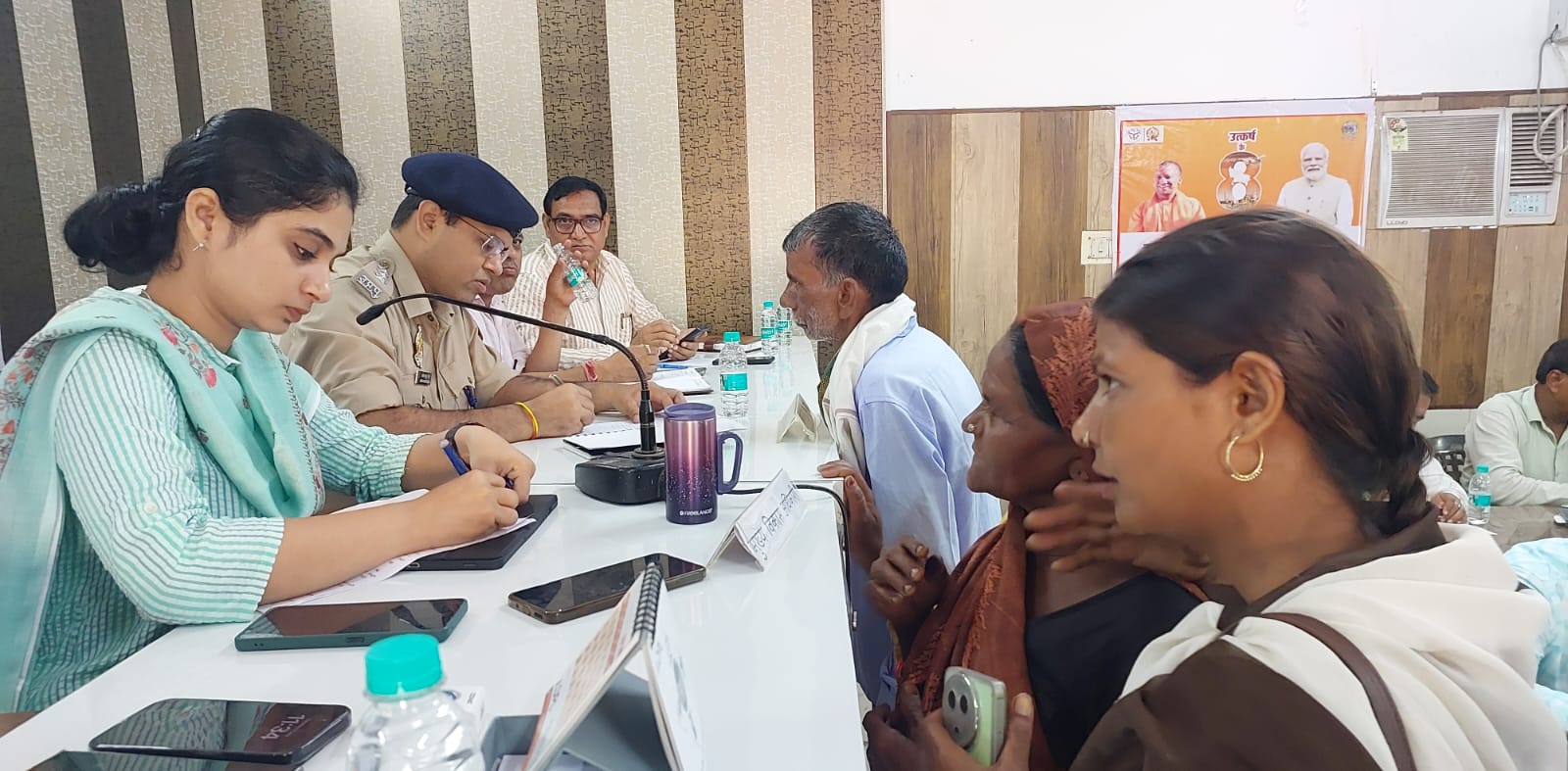 बिलारी में सम्पूर्ण समाधान दिवस: मुख्य विकास अधिकारी ने सुनीं जनता की समस्याएं बिलारी में सम्पूर्ण समाधान दिवस: मुख्य विकास अधिकारी ने सुनीं जनता की समस्याएं