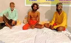 नंदिनी गौशाला पर दो साधू अखंड भूख हड़ताल पर बैठे, पुलिस व प्रशासन आठ दिन में नहीं पसीजा, भूमि विवाद, 80 गौवंश असहाय व घायल हैं