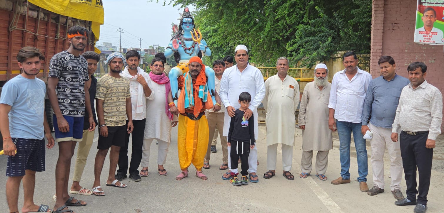 सपा विधायक हाजी मौहम्मद फहीम इरफान ने कांवड़ियों का किया सेवा सत्कार सपा विधायक हाजी मौहम्मद फहीम इरफान ने कांवड़ियों का किया सेवा सत्कार