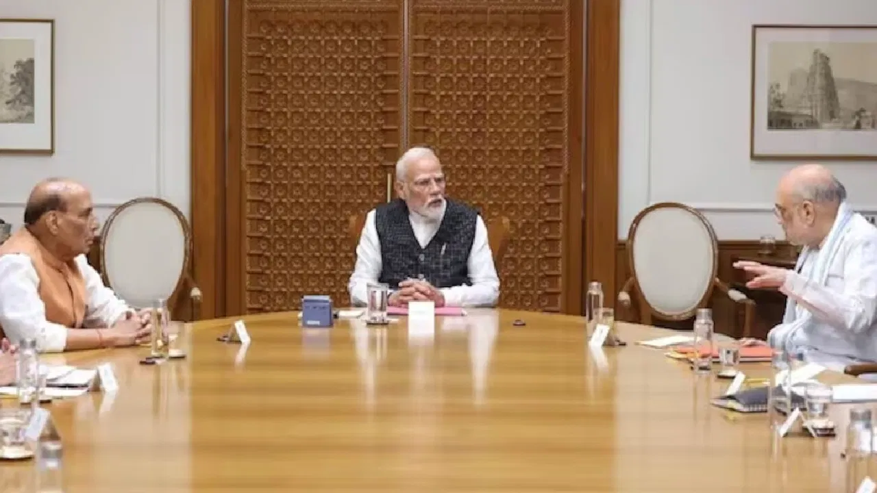 संसद भवन में PM मोदी की अध्यक्षता में बड़ी बैठक, अमित शाह-जेपी नड्डा और राजनाथ समेत ये नेता शामिल
