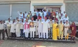 सपाईयों ने संविधान मान स्तम्भ दिवस पर संविधान की रक्षा करने का लिया संकल्प