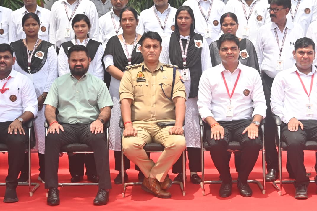 कुशीनगर में राजस्व विभाग के कर्मचारियों के लिए लागू ड्रेस कोड का हो अनुपालन कुशीनगर में राजस्व विभाग के कर्मचारियों के लिए लागू ड्रेस कोड का हो अनुपालन