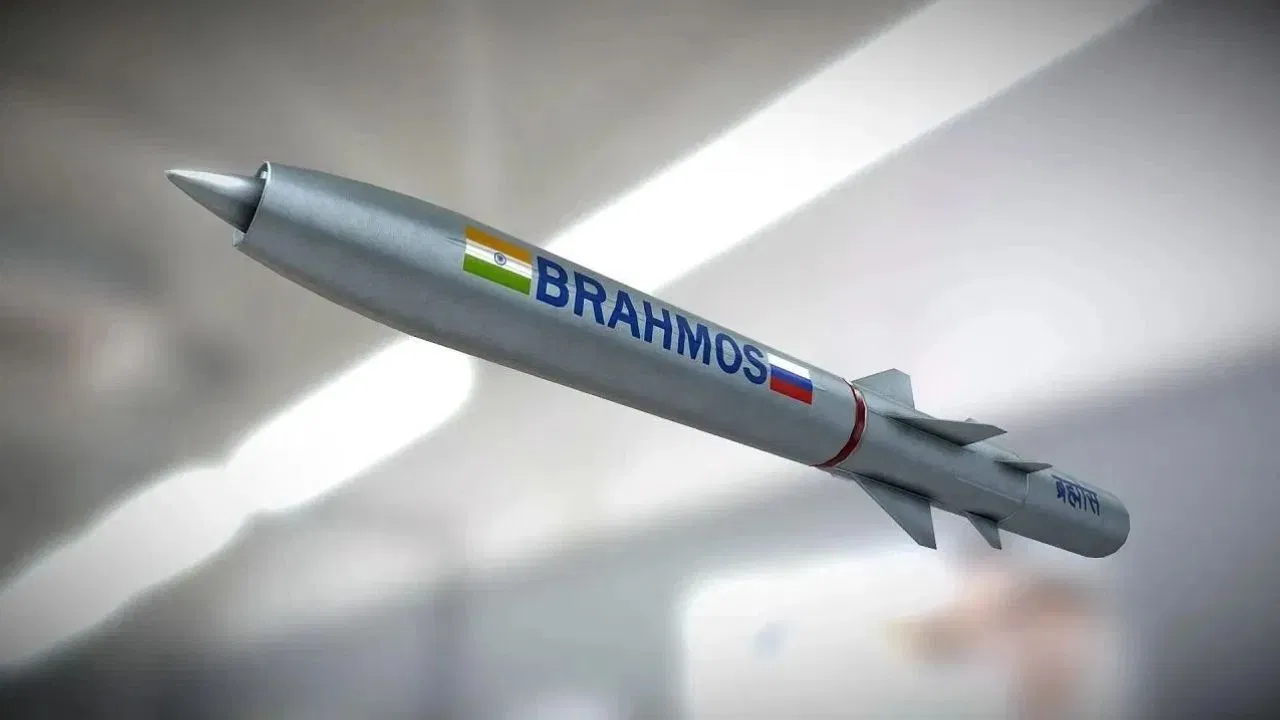 ब्रह्मोस मिसाइल ने ऑपरेशन सिंदूर में पाकिस्तान को सिखाया सबक, अब IAF-NAVY दे रहे बड़े ऑर्डर ब्रह्मोस मिसाइल ने ऑपरेशन सिंदूर में पाकिस्तान को सिखाया सबक, अब IAF-NAVY दे रहे बड़े ऑर्डर