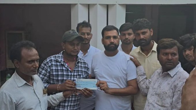 स्वामी प्रसाद मौर्य को थप्पड़ मारने वाले को मिला 11 लाख का इनाम, देने वाले बोले- जूते मारने पर दूंगा 21 लाख स्वामी प्रसाद मौर्य को थप्पड़ मारने वाले को मिला 11 लाख का इनाम, देने वाले बोले- जूते मारने पर दूंगा 21 लाख