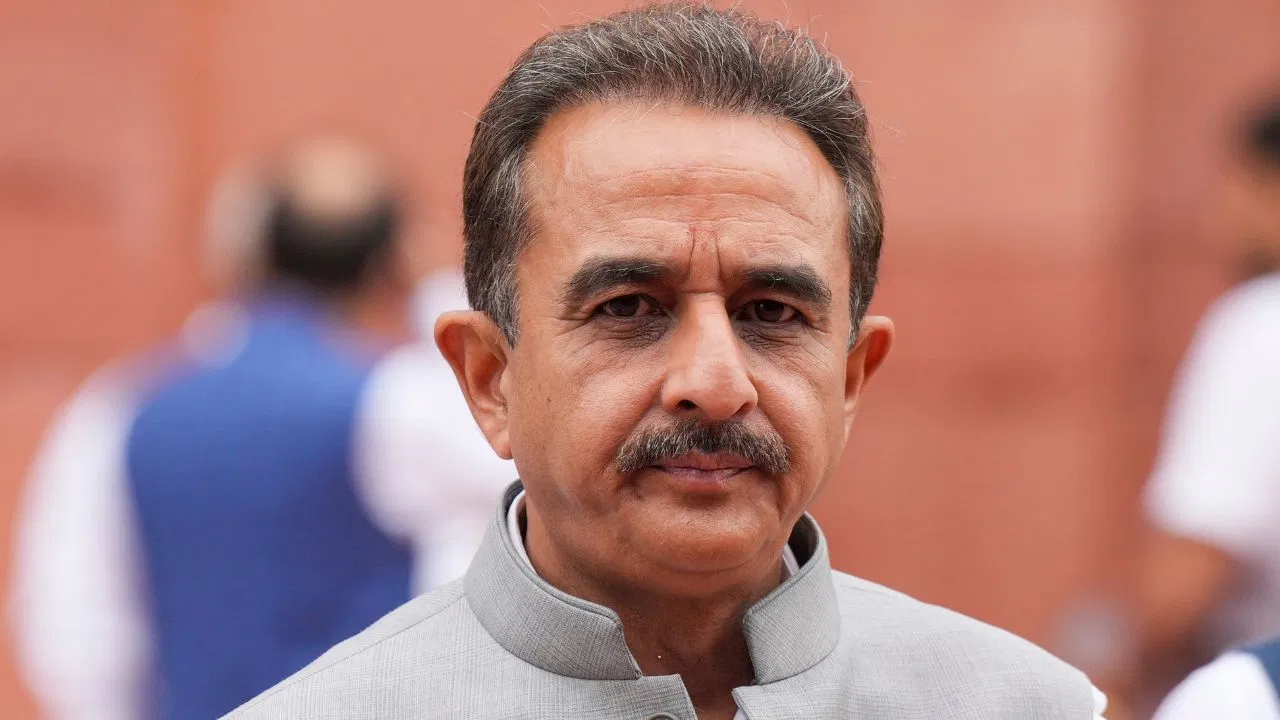 केंद्रीय विदेश राज्यमंत्री कीर्ति वर्धन सिंह समेत 5 के खिलाफ FIR का आदेश, क्या है मामला?