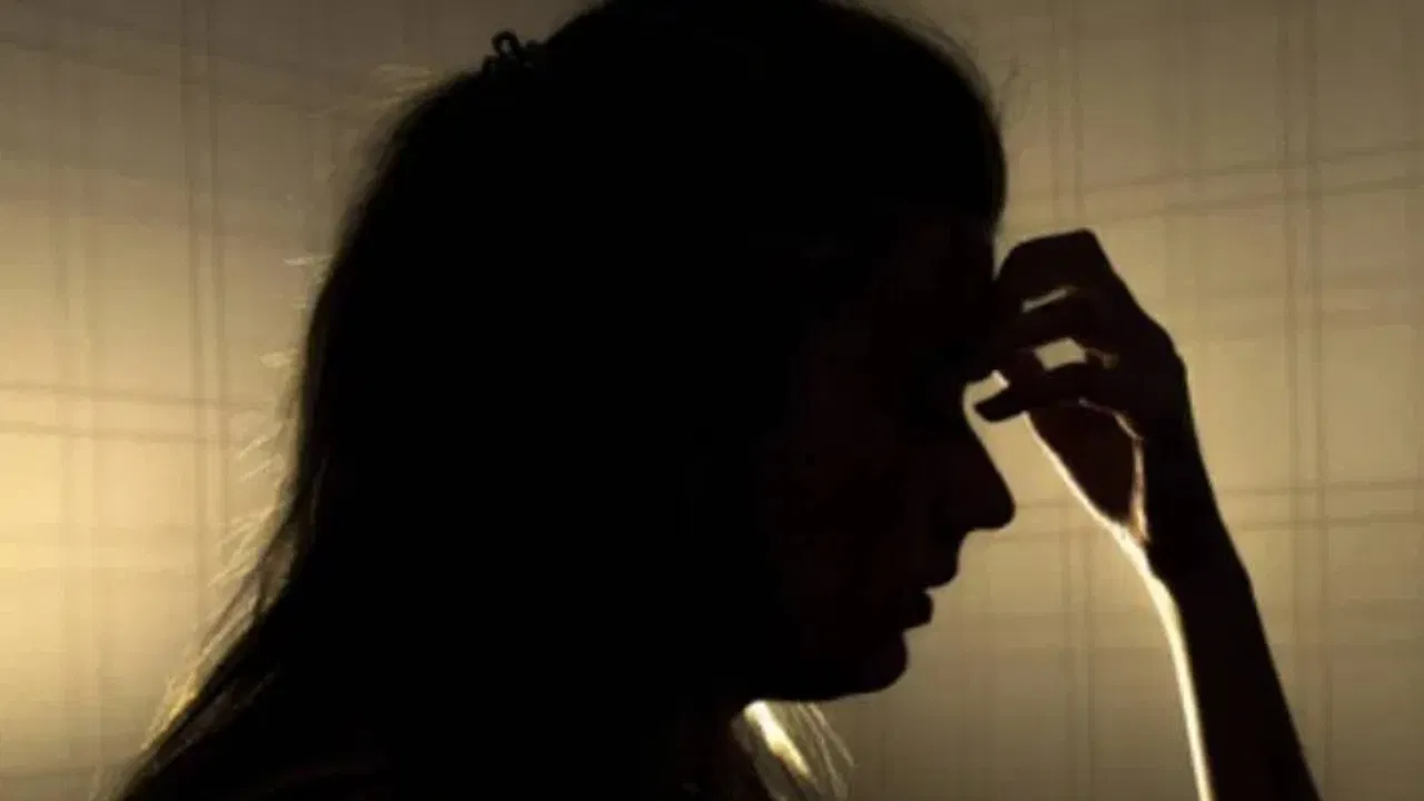 बलरामपुर: DM, SP और जज के घर के करीब जुबान से दिव्यांग लड़की से रेप, ननिहाल से लौट रही थी पीड़िता