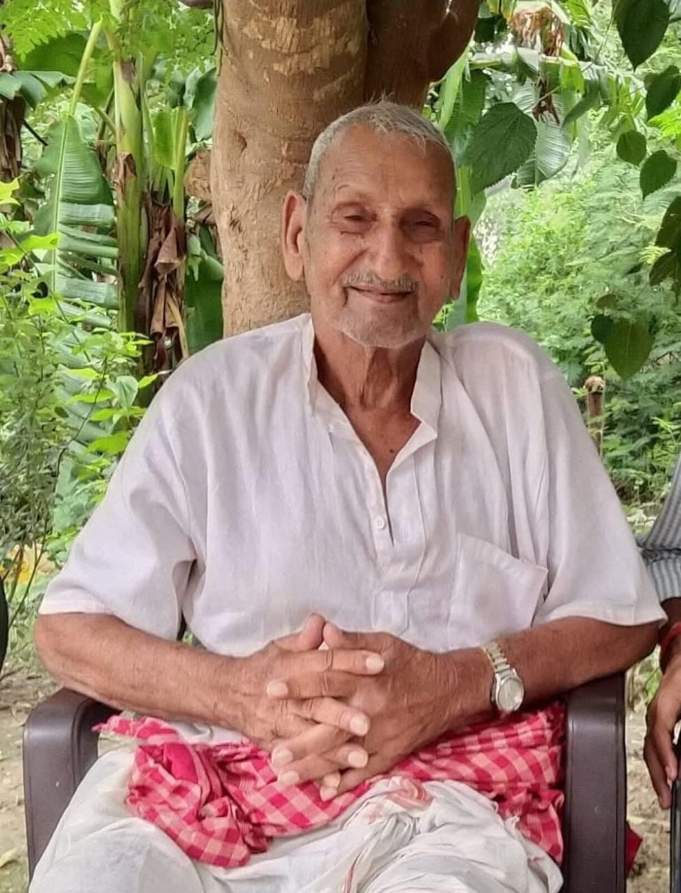 भदोही के ग्राम मटकीपुर ने खोया अपना पथ-प्रदर्शक, पं. अंबिका प्रसाद दूबे का 96 वर्ष की आयु में निधन