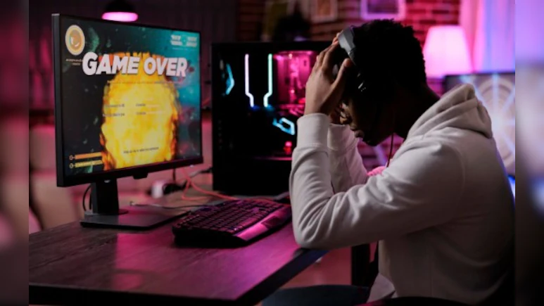45 करोड़ लोग हर साल गंवा रहे 20 हजार करोड़... घर बर्बाद करने वाले ऑनलाइन गेम का खेल होगा खत्म
