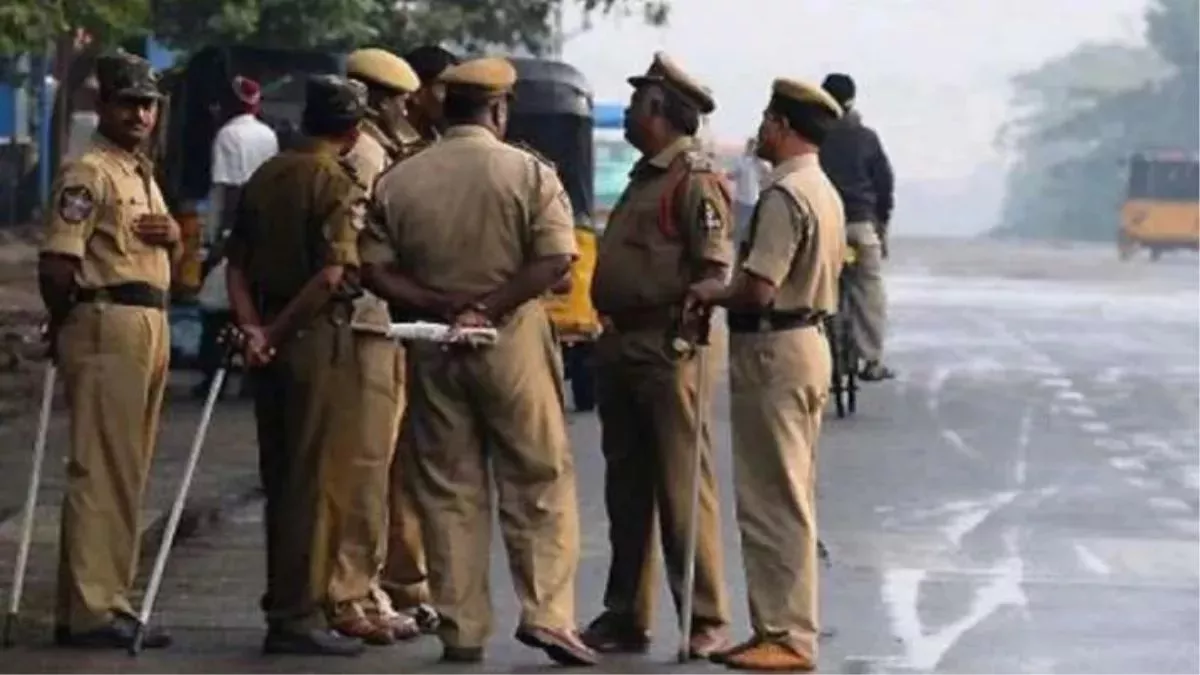 बदायूं : मूसाझाग में पुलिस से भिड़े चार भाई, सिपाही की वर्दी फाड़ी, शांतिभंग में चालान